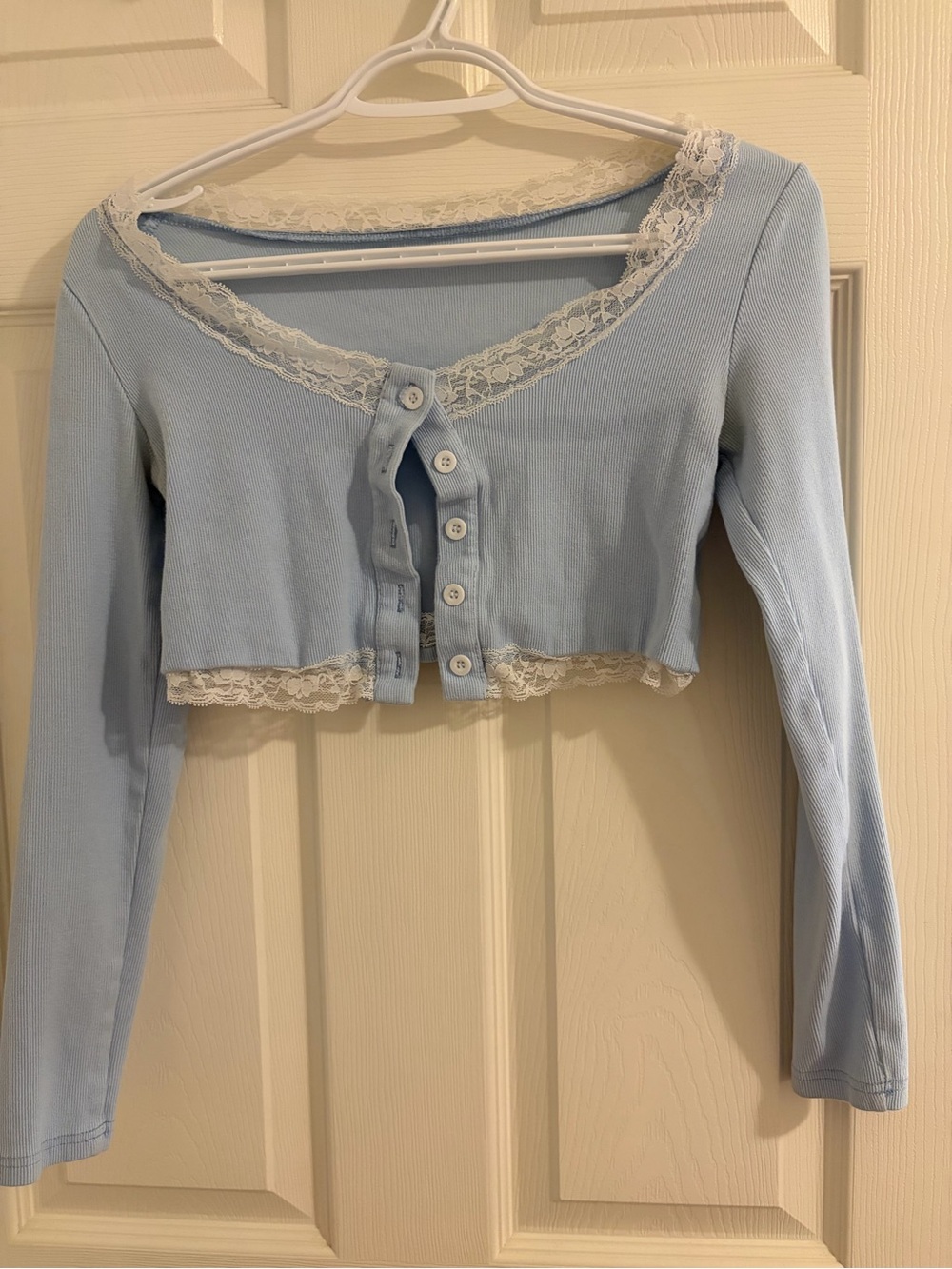 Blue Button Up Cropped Cardigan With White Lace Trim And Ribbing